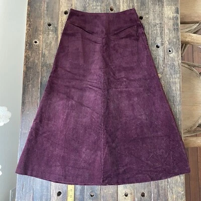 Falda midi de pana ancha de ballena línea A de colección Laura Ashley en muy buena condición talla 2-4 Dark Academia Foto 1 de 4