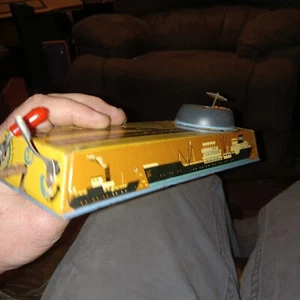 1950s TIN TOY AUTOMATIC DOCK CRAIN SELLING AS IS GREAT GRAPHICS - Picture 1 of 6