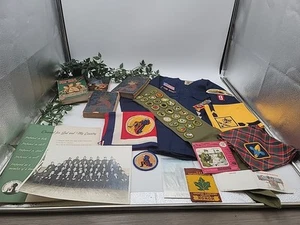 Lote De Colección Surtido Libros Boy Scouts Uniforme Foto Pañuelos y Más Colección - Imagen 1 de 11