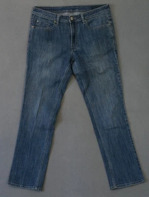 VA15404 **BUFFALO DAVID BITTON** STRAIGHT LEG JEANS 32X32 (msr 33"x32.5") - Image 1 of 4