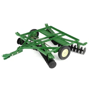 1/16 Oliver Four Gang Diecast Disk by ERTL 16284 - Picture 1 of 6