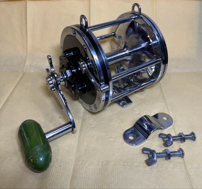 Carrete de pesca Penn Senator 114 6/0 años 60 mango remolino verde limpio muy bonito Foto 1 de 4