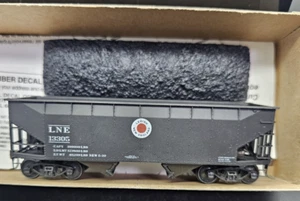 Accurail HO Train Car Lehigh & New England Offset Twin Hopper - Bild 1 von 7