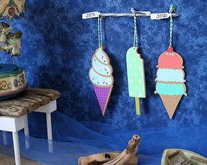 ADORNOS HELADOS NIÑOS CAJA Y BARRIL (3) -NUEVO CON ETIQUETAS- CUELGA CON UNA DECORACIÓN SABROSA - Imagen 1 de 7