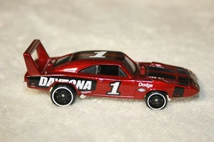 Hot Wheels 💥1969 CANDY APPLE RED DODGE CHARGER DAYTONA 426 C.I💥WHITE LINE RIMS - Picture 1 of 8