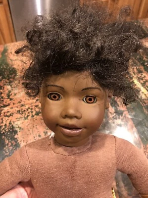 "Muñeca Heidi Ott negra afroamericana 18"" amigos fieles ojos de Ellie cierre abierto" Foto 1 de 4
