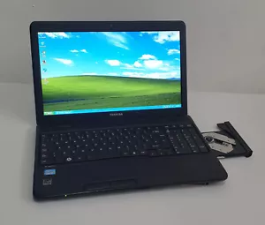 Portátil Windows XP Toshiba 15,6"" Pantalla 80 GB HDD 2 GB Ram Unidad de DVD Wifi Oficina - Imagen 1 de 2