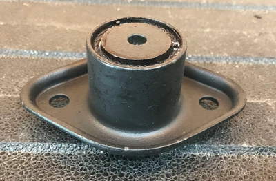 Mercedes-Benz Engine Shock Mount - 123-241-48-13 - For MBZ 300TD, 300CD & 300D - Изображение 1 из 4