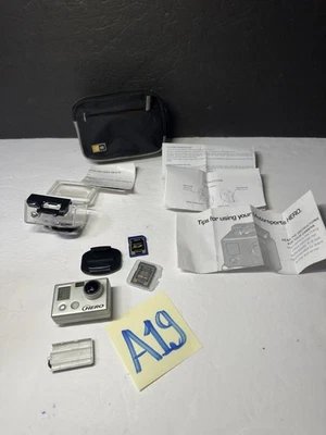 Cámara de acción GoPro Go-Pro HD Hero 960 con estuche impermeable paquete Foto 1 de 4