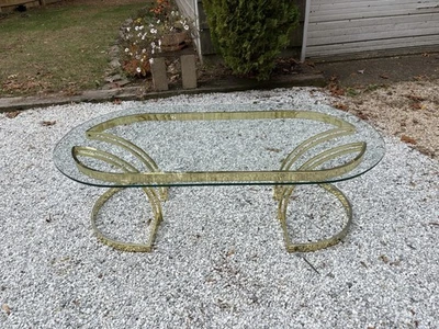 Mesa de centro vintage Art Deco Hollywood Regency de vidrio y latón Foto 1 de 4