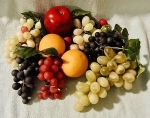 Artificial Plastic Fruits Lifelike Realistic For Home Kitchen Nuts/Fruit 13 Piec - Picture 1 of 4