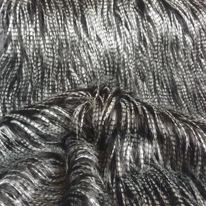 Webpelz Langhaar weiches Kunstfell Stoff Fell Schwarz Hellgrau gestreift Deko - Bild 1 von 5