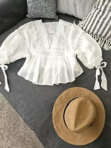 FREE PEOPLE~ Top SMALL Cottagecore Cropped Eyelet Lace Ivory Anthropologie $128 - Picture 1 of 8