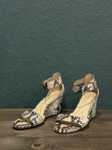 Andrew Geller Women’s Snake Print Wedge Sandals Size 9M Summer Casual Vacation - Picture 1 of 9