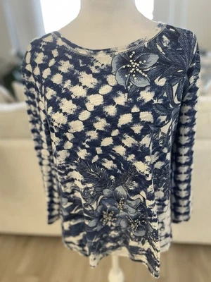 Weekends By Chico’s Sz. L-2 Blue Floral Geometric 3/4 Sleeve Cotton Beaded Top - Image 1 of 4