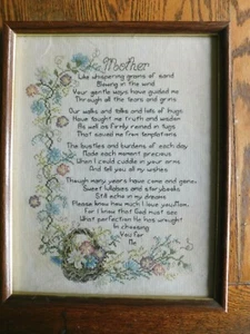 Vintage fertiger Kreuzstich gerahmter Gedicht-MUTTER-Blumenkorb um 1984 - Bild 1 von 4