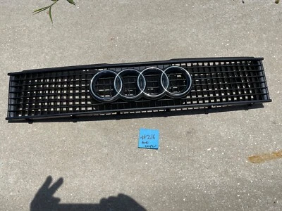 Conjunto de parrilla delantera #216 AUDI COUPE Quattro 1989-1991 OEM #216 Foto 1 de 4