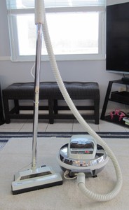 Rare Vintage Green Hoover Celebrity QS 3.7 HP Dual Speed Canister Vacuum 