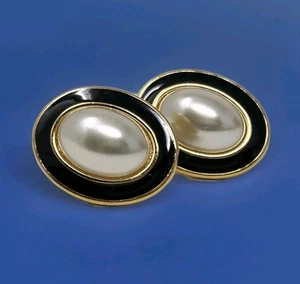 Napier Oval Faux Pearl Cabochon Black Emamel Gold Tone Clip-on Earrings Vintage - Picture 1 of 11