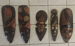 LOTE DE 5* MÁSCARA TRIBAL AFRICANA MADERA TALLADA A MANO DE COLECCIÓN GHANA Paquete - Imagen 1 de 10