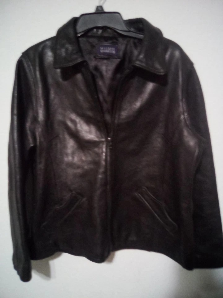 Chaqueta de cuero negra para mujer Hillard And Hansen talla grande Foto 1 de 3