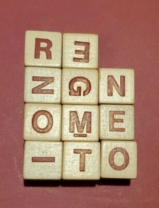 Vintage Boggle Bowl Word Game by Parker Brothers 1987 Replacement Cubes 11 Red - Picture 1 of 1