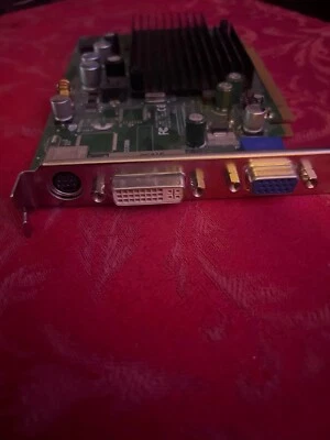 Nvidia P280 180-10280-0000-A02 DK315 PCIe Video Card 0DK315 - Image 1 of 4