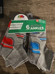 Fruit Of The Loom Boys Shoe Size  9- 2 1/2 - Picture 1 of 2