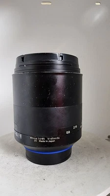 ZEISS Milvus 85mm f/1.4 ZE Lens for Canon EF - Image 1 of 4