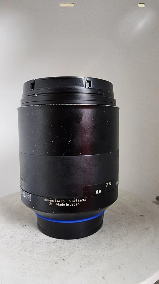 Lente ZEISS Milvus 85 mm f/1,4 ZE para Canon EF - Imagen 1 de 4
