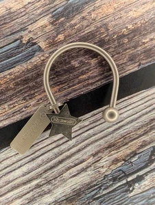 Mario Party 6 Promo Keychain - Silver Star - Nintendo GameCube - Picture 1 of 2