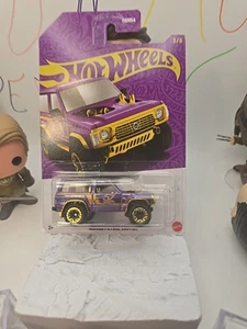 HOTWHEELS PEARL & CHROME SERIES 2025 NISSAN PATROL CUSTOM 3/6 - Picture 1 of 6