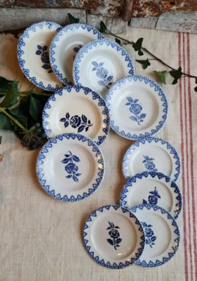 ANCIENNE DINETTE 10 ASSIETTES  TERRE DE FER POUPEE JUMEAU - Photo 1/3