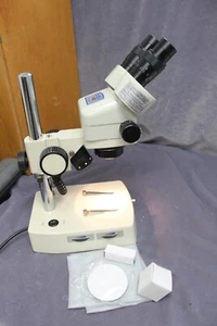 Microscopio Meiji EMZ-5 con soporte iluminado - Imagen 1 de 7