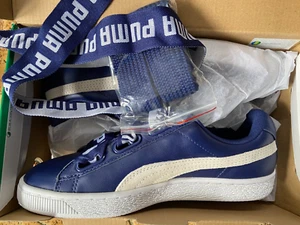 PUMA BASKET HEART LEATHER UPPER NAVY & WHITE SNEAKERS WITH PUMA LOGO LACES 9 NEW - Picture 1 of 9