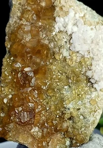 Racimos de granate Hessonita de 30 g en matriz - Imagen 1 de 9