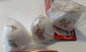 Vintage Commodore set of 3 holiday ceramic bells Camel, Tree, Santa - Picture 1 of 8