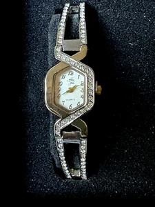 NIB /NEW Womens GLAM & GLO 2 Tone Crystal Bezel Stretch Watch Quartz - Picture 1 of 4