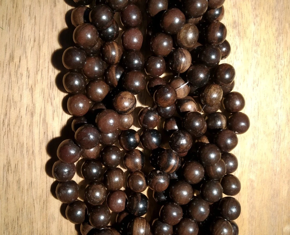 Natural Polished Tiger Ebony Kamagong Wood Round Beads.1 x String 32 beads. - Image 1 of 1