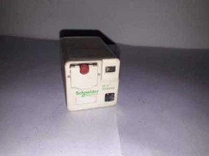 SCHNEIDER RUMC3AB2B7 RELAY - Picture 1 of 2