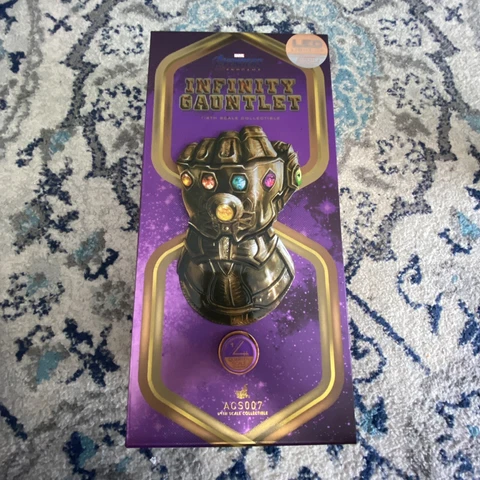 hot toys endgame 1/4 infinity gauntlet ACS007 Cover