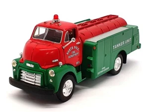 First Gear 1/34 Scale FE206 - 1952 GMC Fuel Tanker North Pole FD - Picture 1 of 5