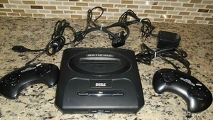 EUC SEGA GEN CONSOLE VIDEO GAME GAMING SYSTEM HAND CONTROLLER BUNDLE LOT CLASSIC - Picture 1 of 6