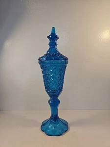 VINTAGE HOLLYWOOD REGENCY / DIAMOND POINT / BLUE FOOTED / COVERED URN 15 1/2" - Picture 1 of 10