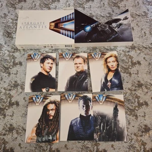 Stargate Atlantis The Complete Series DVD 26-Disc Box Set Seasons 1-5 + Bonus - Bild 1 von 12