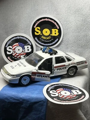 Road Champs 1994 Ford Crown Vic Atlanta Police Weed & Seed Car 1:32 NM Cond - Image 1 of 4
