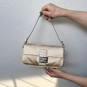 RAR☆☆☆☆☆FENDI Kristall Strass FF Logo Satin Exoten Leder Mama Baguette - Bild 1 von 15