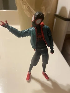 Serie Hasbro Marvel Legends Spider-Man: Into the Spider-Verse Miles Morales... - Imagen 1 de 1