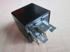 Song Chuan 896H-1CH-C-R1 Automotive Relay SPDT 5-prong 12V 50/30A #R22AA - Picture 1 of 4