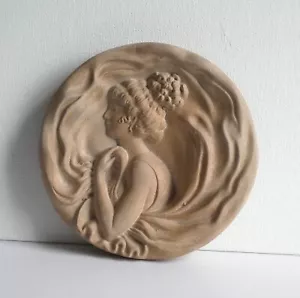 Antigüedad 1900s Terracota Placa redonda Relieve Art Nouveau Diseño Decoración de pared Mujer - Imagen 1 de 4